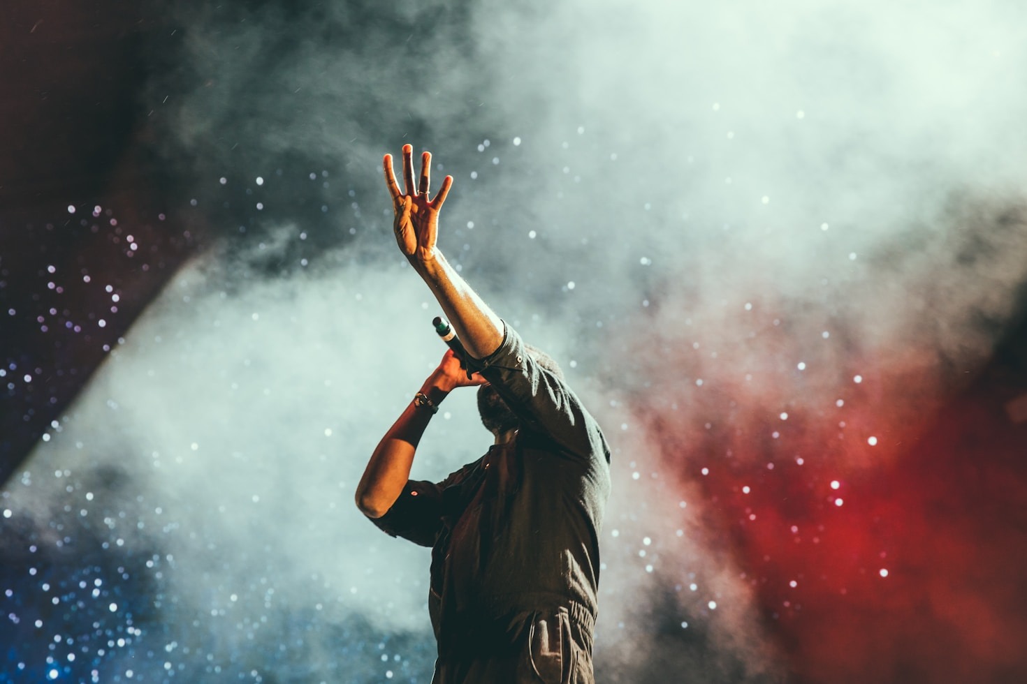 How Performers Bring Events to Life: A Closer Look
